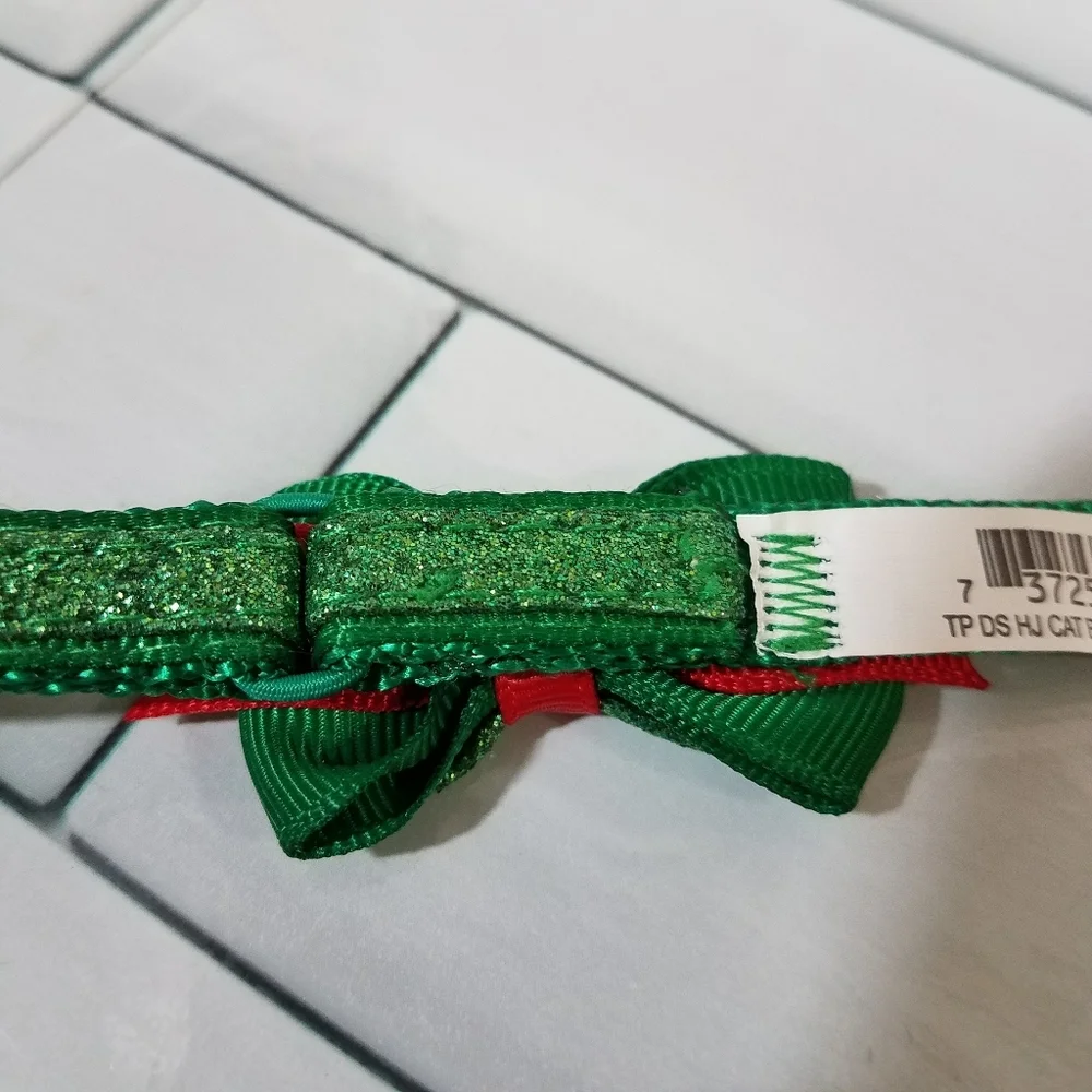 Green Bowtie Cat Collar 8-12 Inch NWT